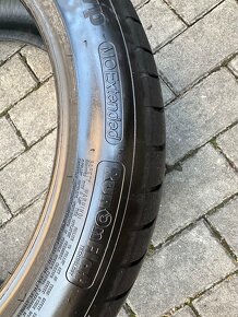 Použité letní pneu: 235/45/R19 - 4 kusy. RunFlat - 9