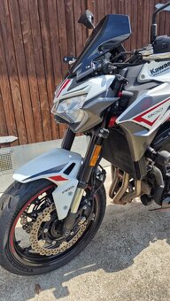 Kawasaki Z900 (2022) - 9