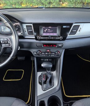 Kia Niro 1.6 GDi 77/KW105 koní Hybrid - Benzín R.V.09/2016 - 9