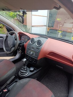 Ford fiesta - 9