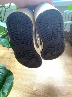 Jordan 1 Low Travis Scott Reverse Mocha – vel. 43 – velmi pě - 9