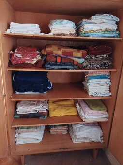 BUŽÍRKOVÝ KOŠ, RETRO lyže, RÁDIO , RETRO skříň - 9