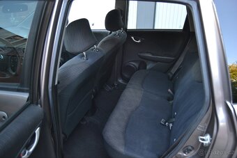 Honda Jazz 1.339 i-VTEC 73kw rok 2013 - 9