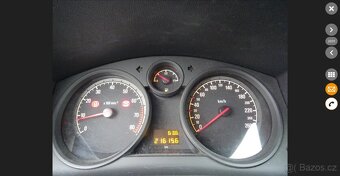Opel Zafira, 1,6 16V 85kW 7.míst - 9