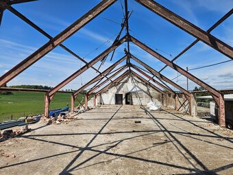 Ocelová konstrukce haly - montovaná hala 55 x 11 m - 9