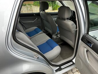 Volkswagen Golf 1.6i 16V 77kW CLIMATRONIC - 9