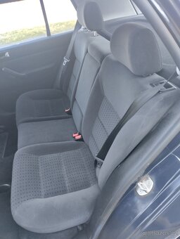 Volkswagen Golf IV 1,4 16V 55kW - 9