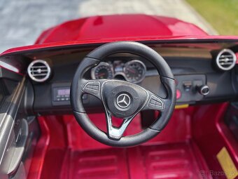 Dětské elektrické autíčko 4x4 Mercedes GLC 63S - dvoumístné - 9