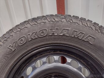 VW T5 kola, celoroční offroad pneumatiky Yokohama Geolandar - 9