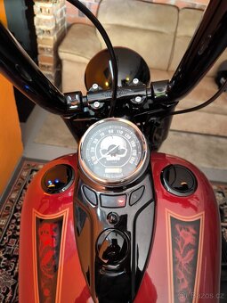 Harley-Davidson FLS Softail Slim S -Stavba - 9