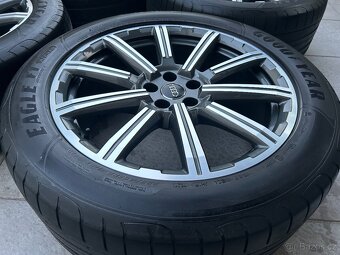 Originální alu kola R20 Audi Q7 - 9