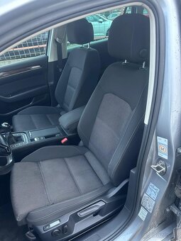 Vw passat B8 - 7/2019 , 2.0 Tdi 110 kw 1 majitel top stav - 9
