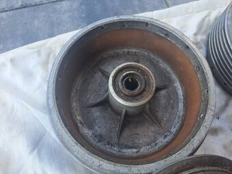 Jawa 250 350 Panelka - náboje kol + brzdové štíty - 9