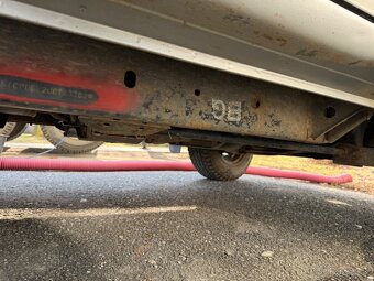 Nissan np300 Navara - 9