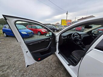 Škoda Octavia 2.0 TDI 4x4 Laurin & Klement - 9