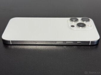 iPhone 15 Pro 128 GB - 9