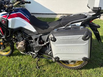 Honda CRF1000L Africa Twin - 9