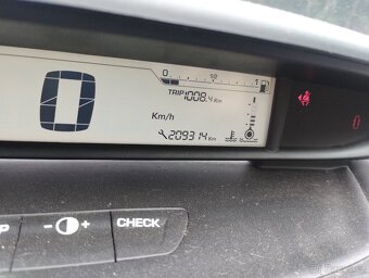 Citroen C4 r.v 2009 1.4 65 kw - 9