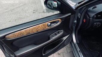 Jaguar XJR 4.0 supercharged 2004 - 9