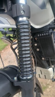 Royal Enfield Himalayan 411 - 9