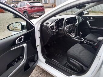 2022_KIA Ceed combi 1.5 turbo_1.maj.SR_234.000Kč netto_ - 9