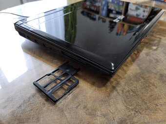 Prodám starší používaný funkční laptop Asus X59SLseri - 9