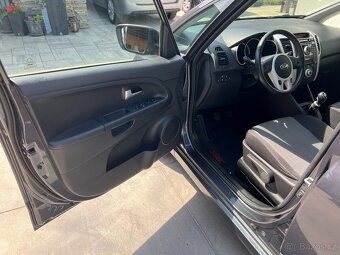 KIA VENGA 1,4i 66KW 1.MAJITEL 48000KM TEMPOMAT PARK.SENZORY - 9