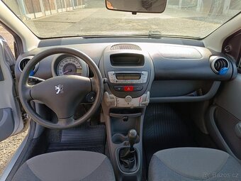Peugeot 107 1.0 vvt-i, najeto 122 tis, klima, zánovní zimáky - 9