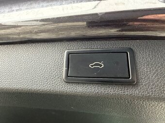 ŠKODA KODIAQ SCOUT 4x4 2.0TDI 140KW WEBASTO TAŽNÉ - 9