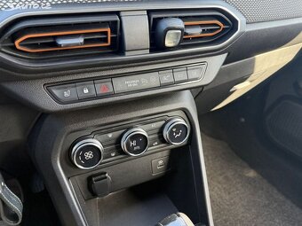 Prodám Dacii sandero rok 2022 - 9