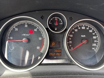 Opel zafira 1.9CDTI automat - 9