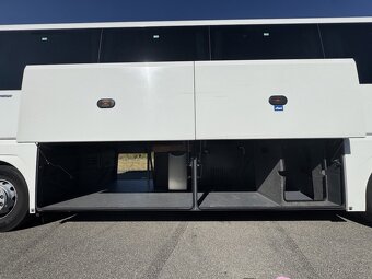 MAN LIONS COACH - 9