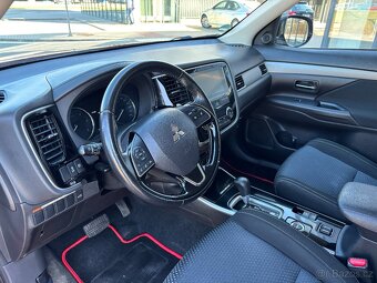Mitsubishi Outlander 2.3Di-D 110kW 4x4 Automat - 9