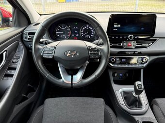 Hyundai i30 1.0 T-GDI 88kW 2022 | 22400km, ČR, 1maj, NAVI - 9