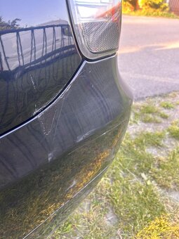 Prodám BMW e90 330i - 9