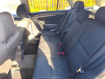 Toyota Avensis - 9