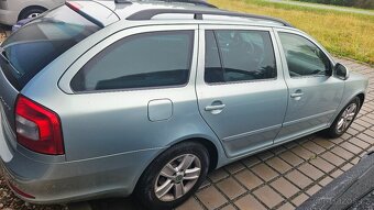 Octavia 2010 2.0 tdi - 9