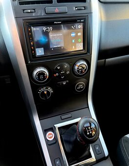 Suzuki Grand Vitara 2.0i Club 4x4 benzín 103kw - 9