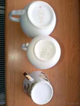 Prodám jednotlivě retro hrnky celkem 16 ks - 9