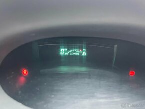 Toyota Yaris, 1,0 i 48 kW klimatizace - 9