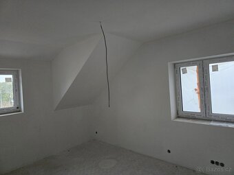 Prodej rodinného domu 150 m2, 5+kk, pozemek 400 m2, v obci D - 9