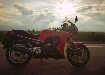 Kawasaki GPZ 750 R, rok 1985, najeto 43168 Km, krásný stav. - 9