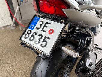 Yamaha FZ1 - 9