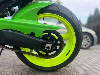 Kawasaki zx7r mnoho dílů - 9