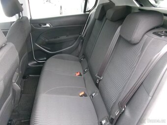 PEUGEOT 308 1,2i 81KW 1.MAJITEL - 9