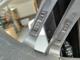 Alu kola Aez R20, nové zimní pneu 285/45 R20, včetně čidel - 9
