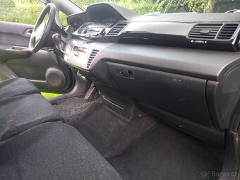 Honda FR-V 2.0 i-VTEC - 9