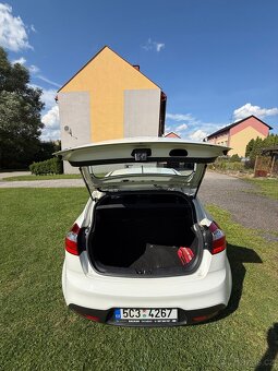 Kia RIO 2011 1.4cvvt - 9
