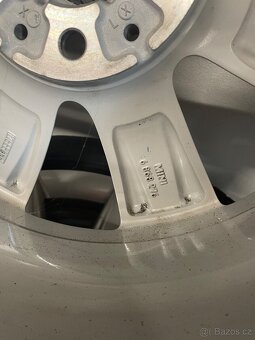 5x112 R17 7,5J ET52 + 225/55 R17 Pirelli - 9