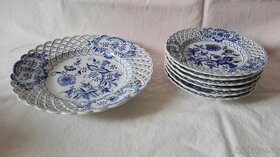 Cibulák talíř prolamovaný, kávový šálek i jednotlivě 1.Tř - 9